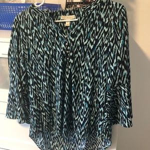 Funky blue Dana Buchman top with bell sleeves
